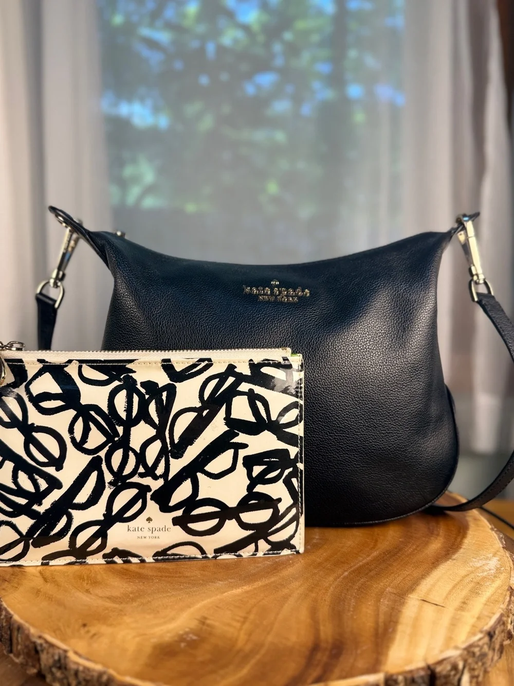 Kate Spade Black Pebbled Leather Crossbody + Eye Glass Pouch Freebie EUC